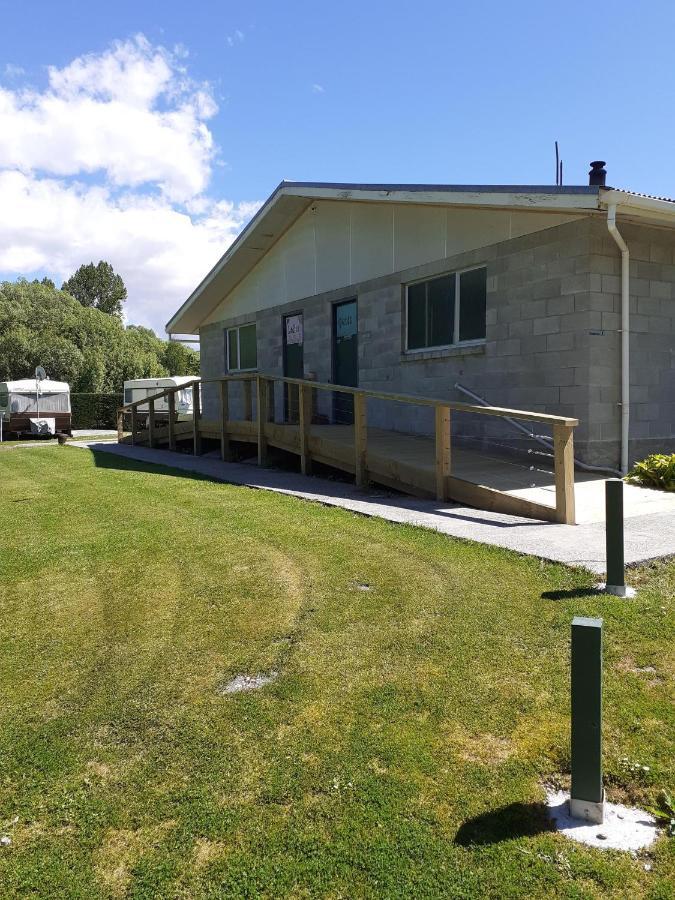 Millers Flat Holiday Park Exterior photo
