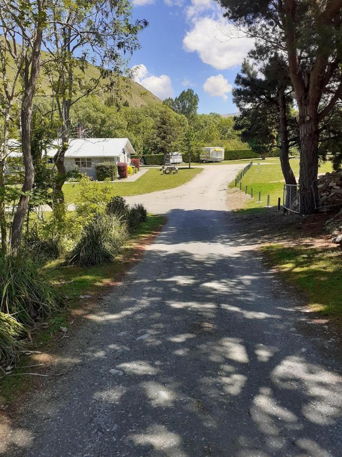 Millers Flat Holiday Park Exterior photo